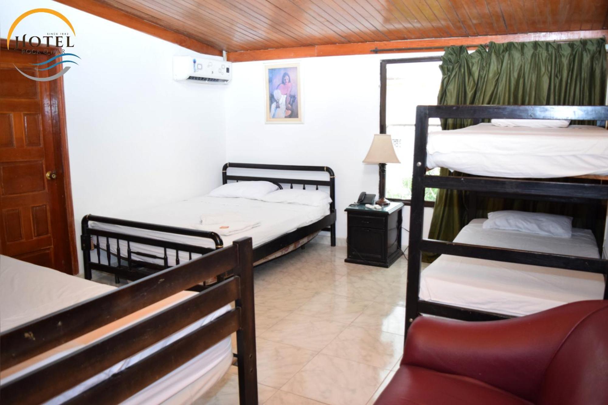 Superior Family Room,1540137244:JPEG