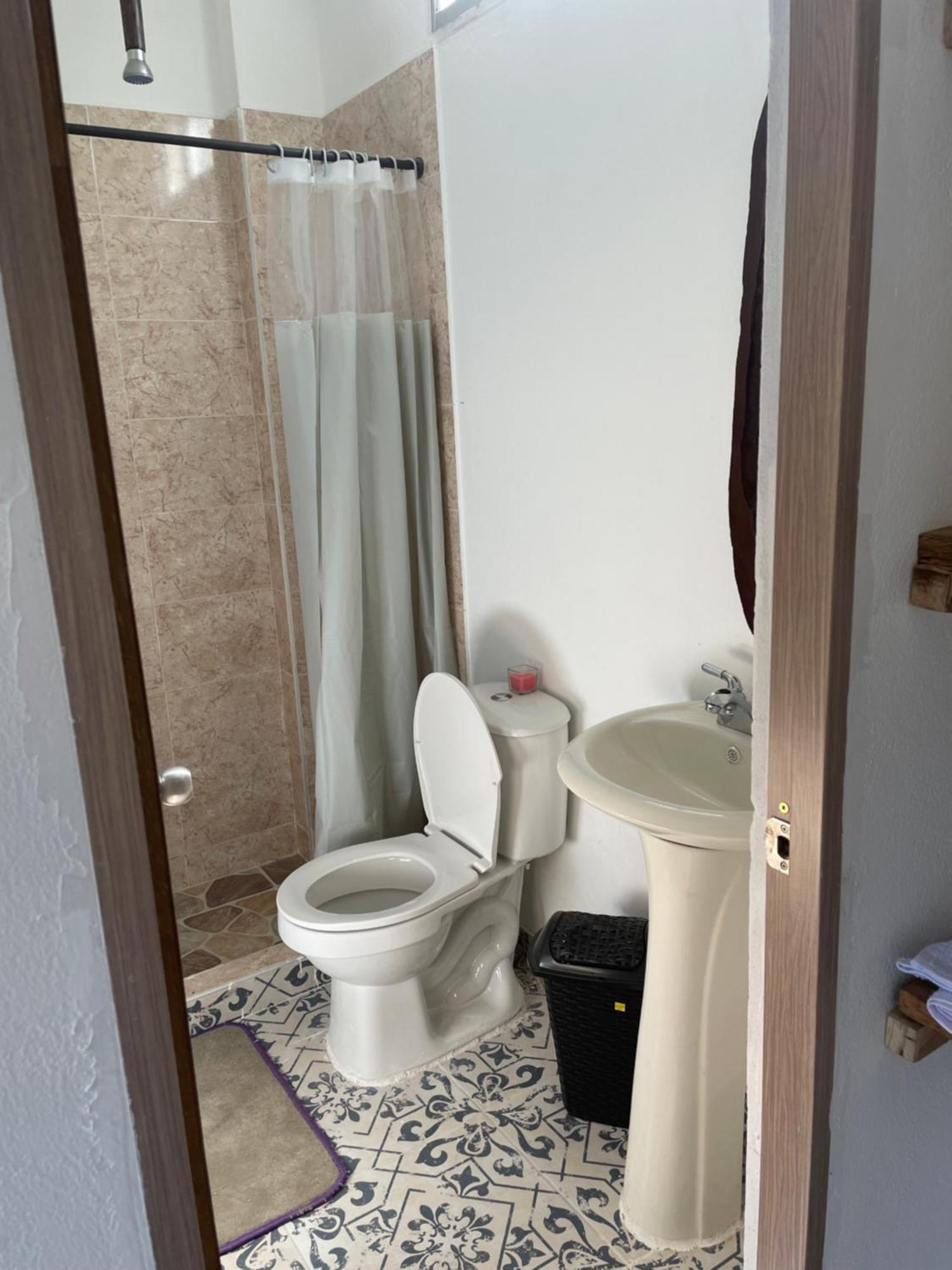Habitación Doble con baño - 2 camas