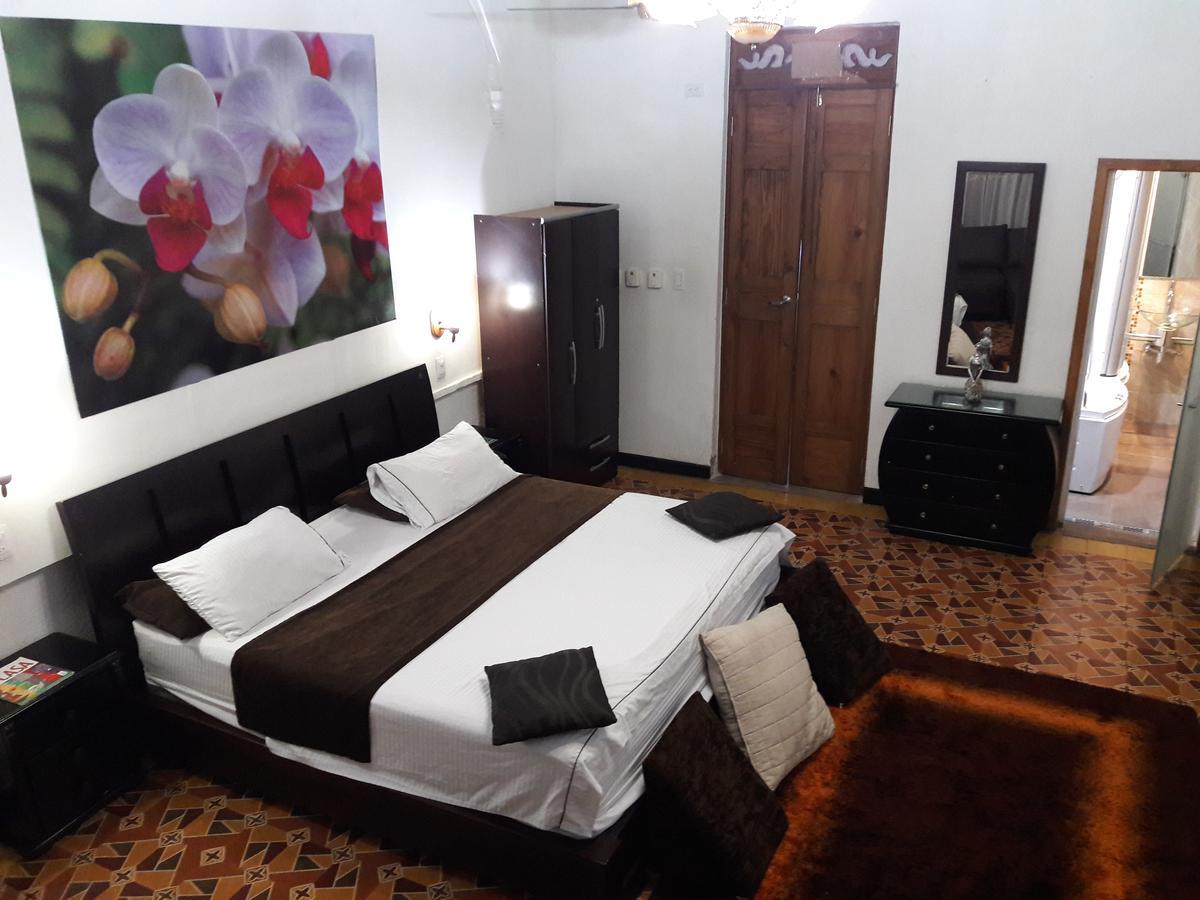 Deluxe Suite with Spa Bath,540229011:JPEG