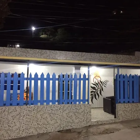 Casa alojamiento las acacias-3